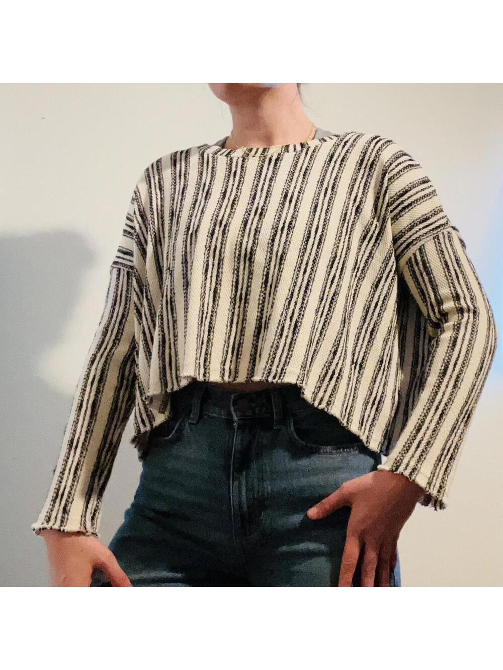 Storia Lesley Crop Sweater Size M Long Sleeve Striped black white spring casual